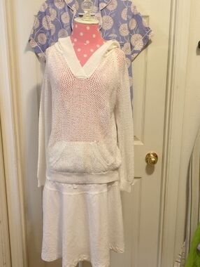 Shirt 469 White Crochet Hooded Pullover Sweater - Women M